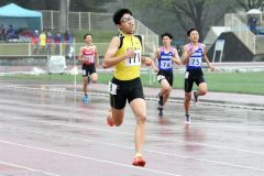 中学男子４００メートル７組　宮本哲朗（帯一）