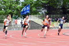 男子２００メートル決勝　部田柊生（中央、白樺学園）
