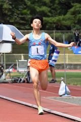 男子８００メートル決勝　山田和生（音更）