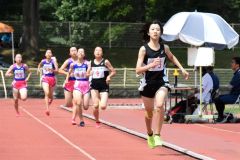 女子８００メートル決勝　黒坂理央（忠類）