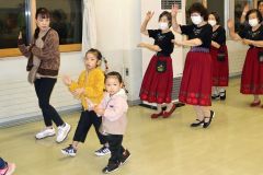 清水町の御影青年部平成ＯＢ会主催の盆踊り大会 3