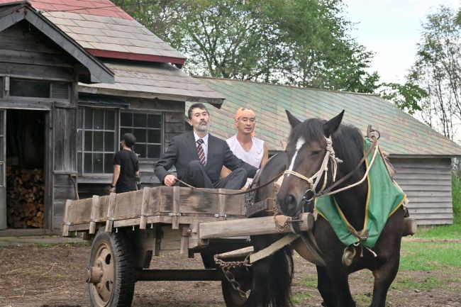 映画「馬橇の花嫁」撮影開始　幕別出身の逢坂さん監督、昭和の農村再現「後世に」