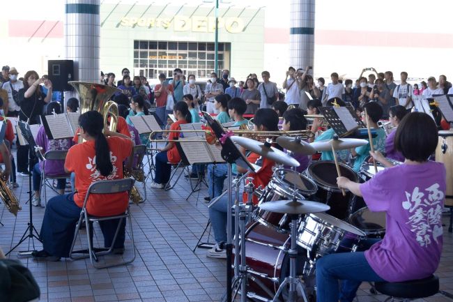 小中高校や社会人１７団体　帯広地区吹奏楽連盟の「フラワーブラス２０２３」開催