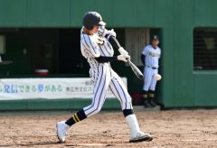 白樺学園逆転勝利、４―２足寄　高校野球秋季道大会十勝支部予選Ｂブロック１回戦