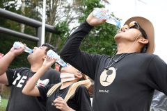 産業まつりの余韻でラムネ早飲み　豊頃でなかままつり