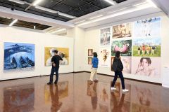 大家や気鋭、同窓生５１人が出品　柏葉高１００周年記念で芸術展