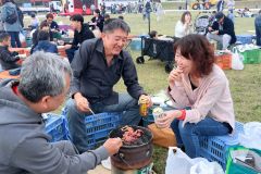 ステーキに行列、４年ぶりの牛肉祭りで２０００人来場　士幌