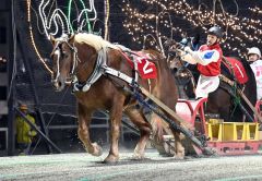 ばんえい十勝　ホクセイポルシェ先行逃げ切り　ナナカマド賞