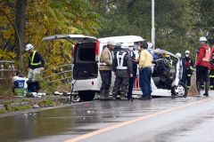 軽とトラック衝突　運転手２人を搬送　帯広市川西の国道