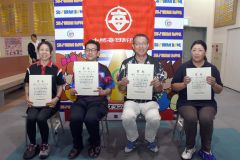 個人賞を獲得した（左から）野澤久枝、福西重了、前田和彦、滑川恵子