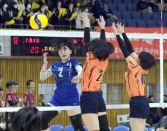 白樺学園女子激闘制し８強入り、春高バレー道代表決定戦