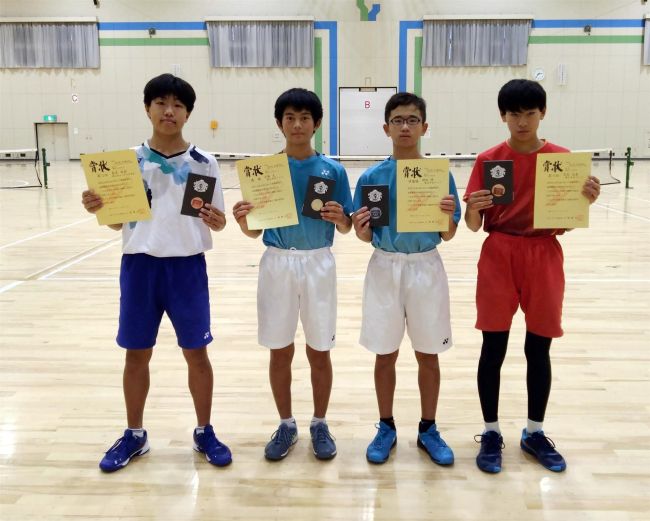 男子は石橋、女子は吉田優勝　全十勝中学生シングルスソフトテニス大会