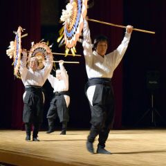 傘踊り保存会による「傘踊り」