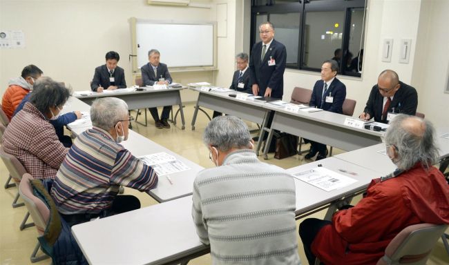 安井町長就任後初のまちづくり懇談会　町民２３人が参加