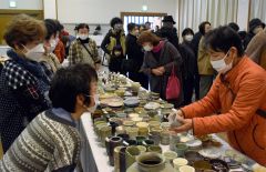 農畜産物やスイーツなどが勢ぞろい　池田で大物産展