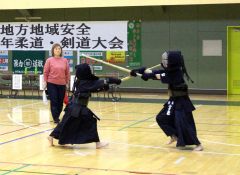 柔道と剣道で７７人が熱戦　鹿追で防犯大会 8