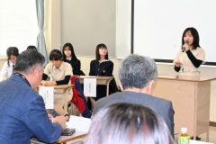 シンガポールの高校生が日本語スピーチ披露　４年ぶり発表会 6