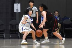 女子準決勝　帯西陵―釧路鳥取