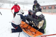 スキー事故に即応する実務テクニックを確認　新得サホロスキー場でパトロール研修会 2