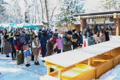 願い込めて初詣　元日の帯廣神社