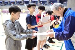 鈴木武尊６年男子単Ｖ、５年生は吉田澪禾制す　全十勝小学生オープンバドミントン大会 3