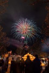 芽室の冬の夜空を花火が彩り、イベントのラストを盛大に飾った