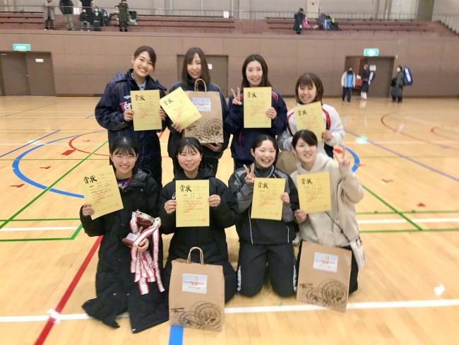 中学生ペア嶋野・渡邊組Ｖ　ソフトテニス全十勝室内選手権大会一般女子