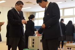 疑似投票を体験　池田高校で選挙啓発出前講座 4