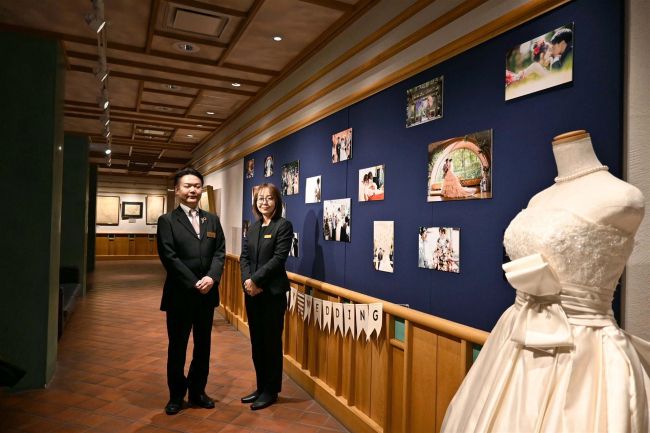 若者に結婚式の魅力を　北海道ホテルで初のウエディングフォト展