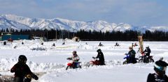 帯広で初のスノーライディング　雪中バイクを新名物へ