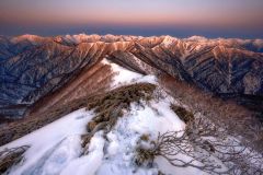 登山者が見る日高山脈　長い稜線の美に魅了