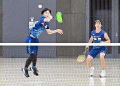 東・内川組が札幌学院大勢対決制し優勝、道招待ソフトテニス帯広インドア大会 4