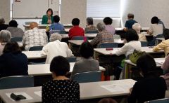 和田道子さんが源氏物語を解説　市民大学講座 2
