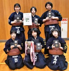 女子団体優勝の音更柳町少年団