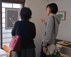 東日本大震災へのそれぞれの思いを表した作品が並ぶ会場