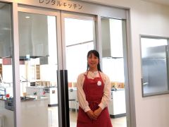 キッチンスタジオを「人と地域をつなぐ場所にしたい」と意気込む齋藤代表