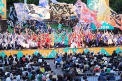 新設の地域貢献賞にＥｘｃｌａ！ｍａｔｉｏＮ　ＹＯＳＡＫＯＩソーラン祭り、華やかに開幕