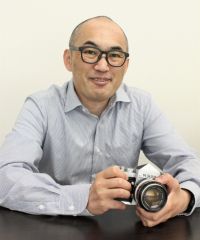 祖父の木製写真機を後世へ　野尻写真館が９５年の歴史に幕