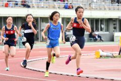 ６年女子女子８００メートル決勝