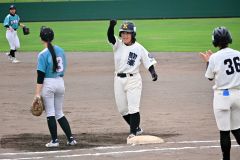 十勝出身選手も活躍　札幌国際大、駒苫高、栗山高勝利　女子硬式野球道リーグ