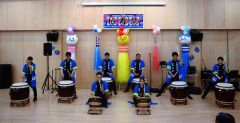 開幕を飾った士幌高原太鼓保存会のステージ