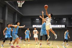 帯広と韓国の高校生がバスケ交流　ゲームを通して技術高め、友情育む　初日は１勝１敗