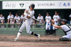 白樺学園４強入り、３―１遠軽　夏の高校野球北北海道大会準々決勝