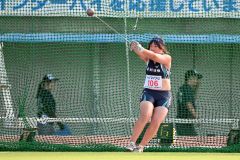 【女子ハンマー投げ・決勝】２回目に４１メートル３２を投げた青木菜桜（幕別清陵）