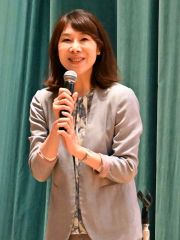 温暖化がもたらす影響について分かりやすく説明した菅井さん