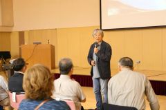 講演する辰野会長（長尾悦郎通信員撮影）