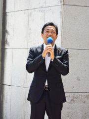 札幌市内で街頭演説する国民民主党の玉木代表