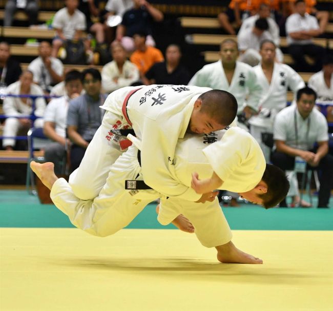 淺川琥月（芽室中出）大健闘１６強、個人戦７３キロ級　インターハイ柔道第２日