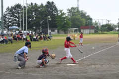 熱戦を繰り広げる選手たち