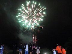 盆踊り後に開かれた花火大会